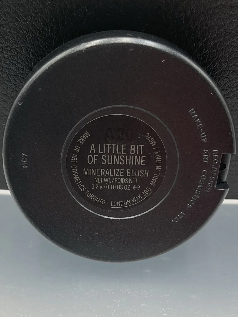 MAC Cosmetics Mineralize Blush in A Little Bit Of Sunshine - LE & Discontinued